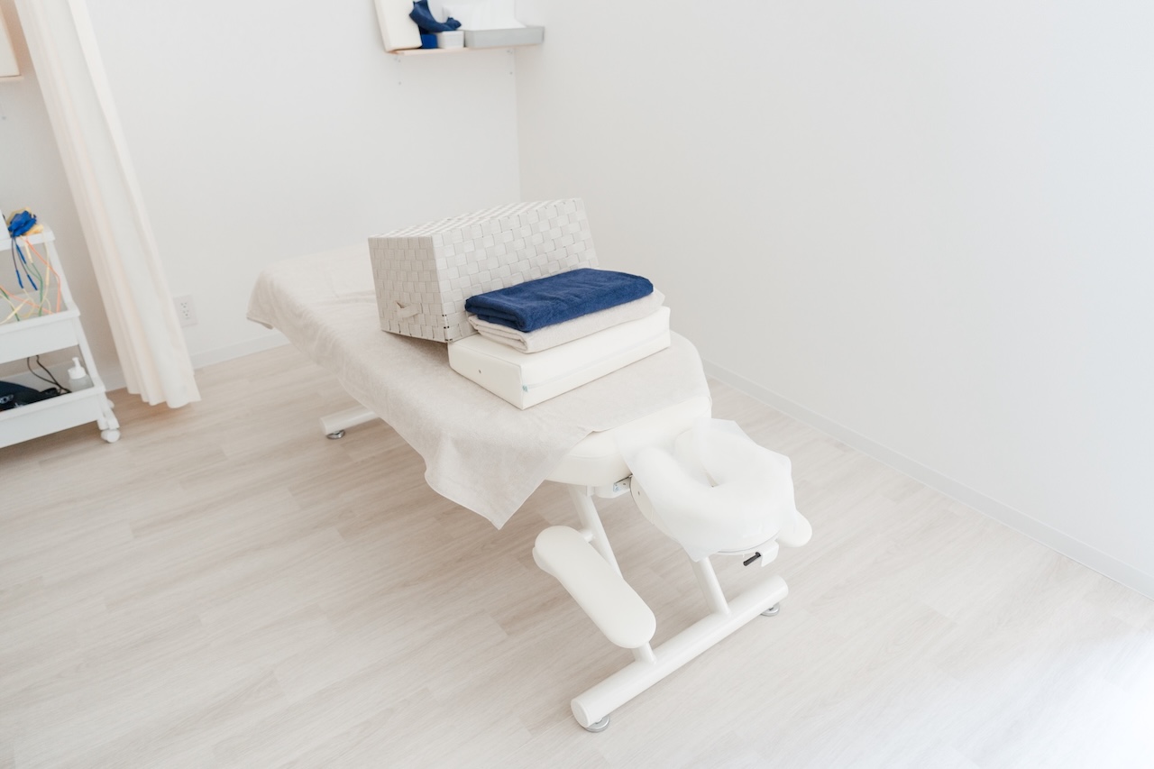診察台 | 大阪市東成区の接骨院 | まつい接骨院